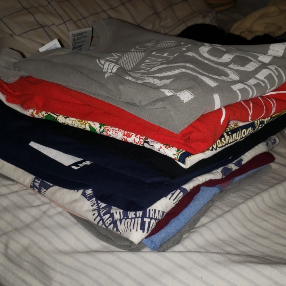 Tee shirts